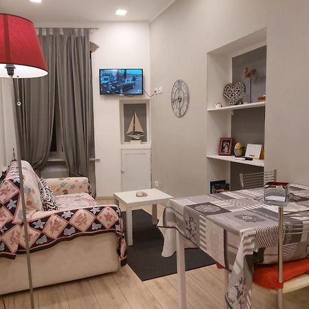 Piazzetta Dei Consoli Apartment Савона Экстерьер фото
