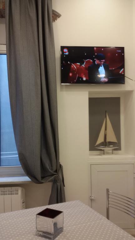 Piazzetta Dei Consoli Apartment Савона Экстерьер фото